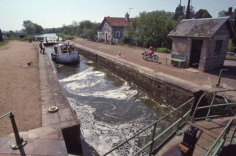 WT 2500 319-25 France 92.jpg